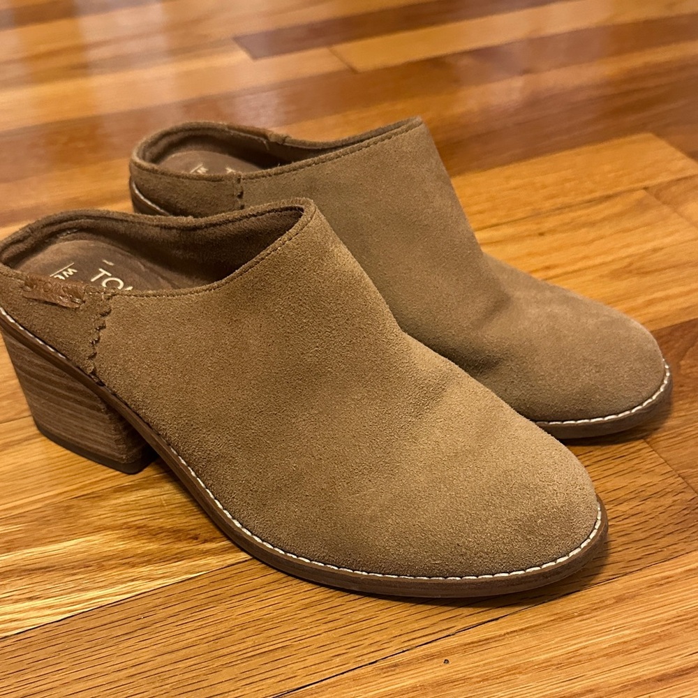 Toms Tan Suede Block Heel Mules